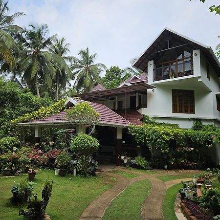 Maleyam Homestay Riverside Kozhikode Exterior foto